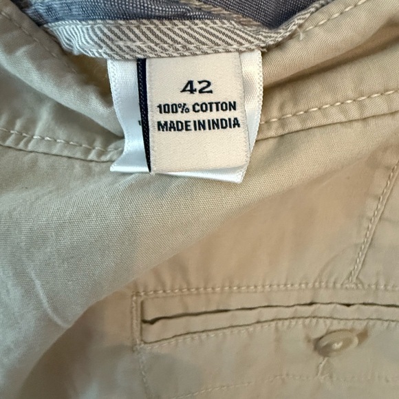 Men's Khaki Cargo Shorts by Joseph Abboud - Size 42 - Worn Only Once! - Picture 4 of 8
